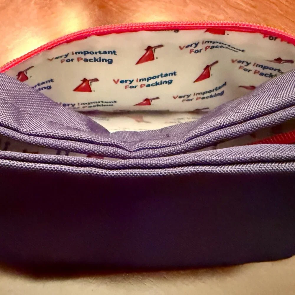 CARNIVAL CRUISE VIFP CLUB BLUE TOILETRY COSMETIC BAG NEW